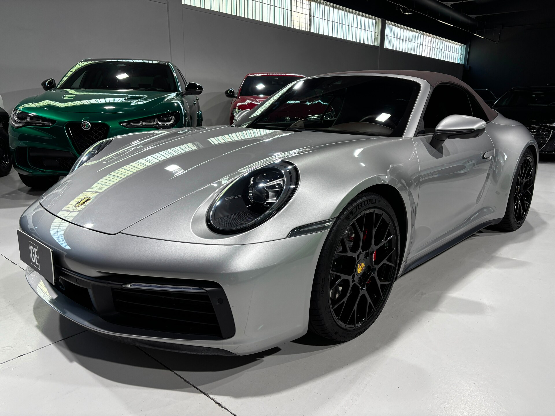 Foto PORSCHE 911           (992)