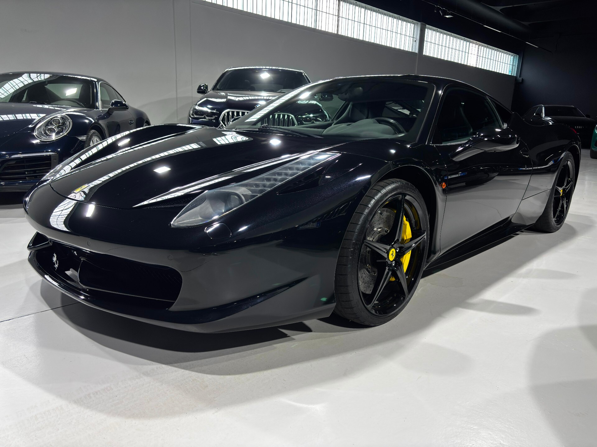 FERRARI 458